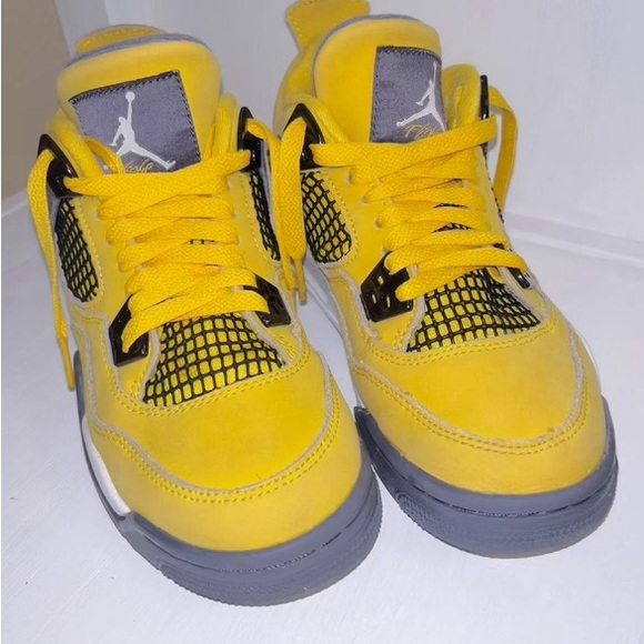 Shoes - Picture 1 of 3